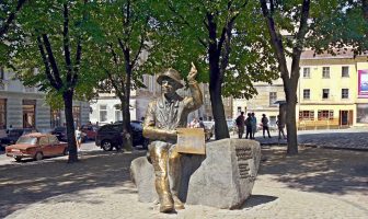 7 цікавих фактів про художника-жебрака, пам’ятник якому є у Львові