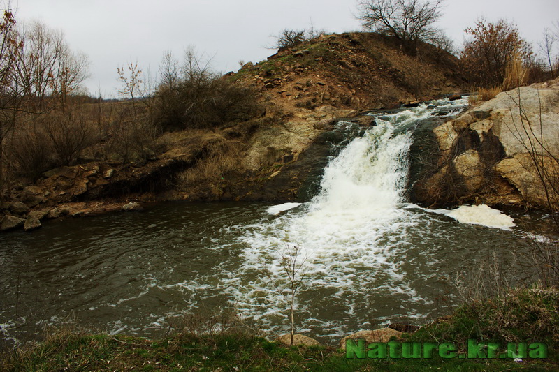 Дев'ять прикарпатських водоспадів потрапили до списку ТОП-водограїв України: фоторепортаж