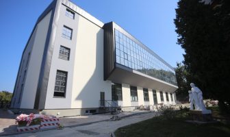 Отці салезіяни відкрили у Львові центр, де навчатимуть на автомеханіків