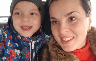 У мами двох малолітніх діток виявили надзвичайно рідкісну онкологію. Потрібна допомога