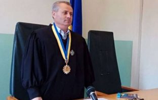 Суддя, якого раніше затримали на отриманні хабара у туалеті, знову затриманий