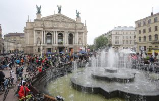 Більше тисячі велосипедистів проїхалися вулицями Львова на Велодень