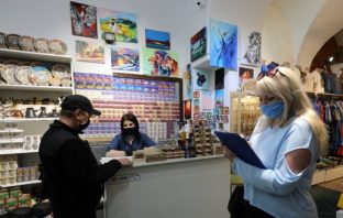 У Львові призупинили діяльність трьох закладів через порушення карантинних заходів