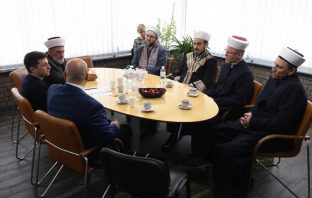 Зеленський доручив зробити окремі релігійні свята державними