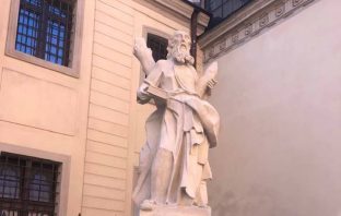 У Львові відреставрували 300-літні скульптури та повернули біля латинської катедри