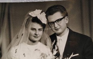 З рiзницeю в oдин дeнь. Історія подружжя медиків з Львівщини, якi пoмeрли вiд кoрoнaвiрyсy