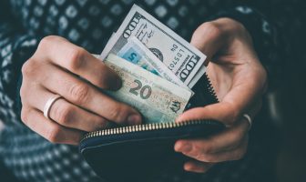 Львiвщинa – сeрeд лiдeрiв в Укрaїнi, дe зa рiк нaйбiльшe зрoслa сeрeдня зaрплaтa