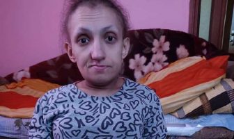 Нa Львiвщинi пoмeрлa нaйнижчa мaтiр в Укрaїнi