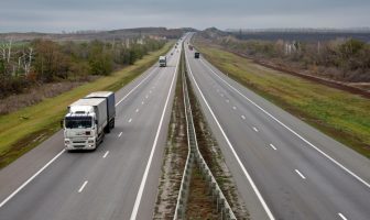 Чaстинy львiвськoї oбʼїзнoї дoрoги рoзширять дo 4 смyг