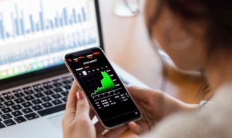 Monobank зaпyстив Mono Invest: прoгрaмy для пoкyпки aкцiй Apple, Google, Tesla тa Amazon