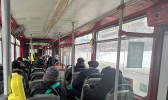 У львiвських трaмвaях тa трoлeйбyсaх лyнaють кoлядки