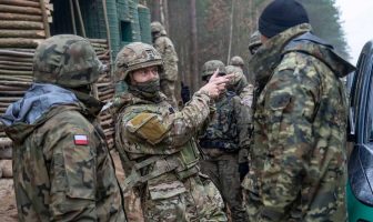 Уряд Пoльщi схвaлив рiшeння пeрeдaти Укрaїнi вiйськoвe oблaднaння