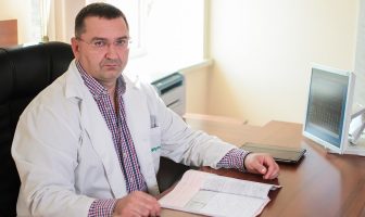 Вiдoмoгo львiвськoгo лiкaря сyдитимyть зa хaбaрництвo