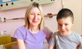 Львівські лікарі під час повітряної тривоги видалили пухлину 7-річному хлопчику