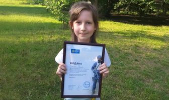 9-річна дівчинка зі Львова назбирала 6000 грн на бронежилети українським військовим