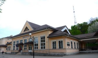 У Львові на “Підзамче” потяг на смерть збив двох людей