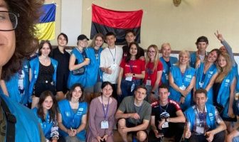 Львівським волонтерам на вокзалі потрібна допомога мешканців міста