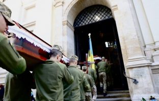 Завтра Львів попрощається ще з трьома Героями, які захищали Україну