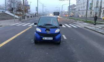 У Львові внаслідок наїзду автомобіля травмована неповнолітня дівчина
