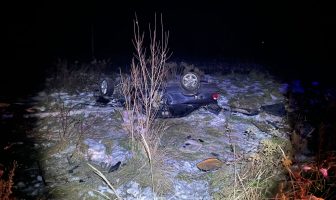 На трасі неподалік Львова перекинувся автомобіль: троє постраждалих