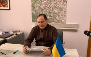 Мер Івано-Франківська закликав жителів багатоповерхівок їхати на зиму до села: “Ситуація погіршується”