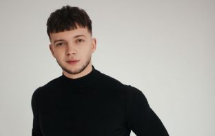 Сергій Лазановський переспівав український романс, який роками вважали російською народною піснею