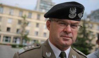Колишній командувач Сухопутних військ Польщі закликав готуватись до повстання в Білорусі