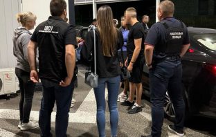 На Львівщині правоохоронці викрили зловмисницю, підозрювану у торгівлі людьми