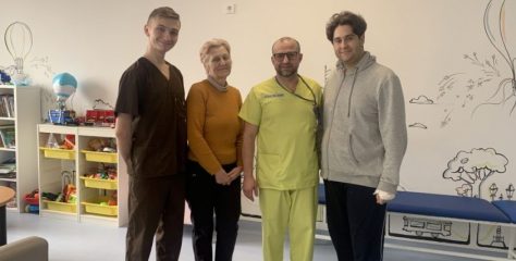 Львівські хірурги врятували 15-річного хлопця з надзвичайно рідкісним розташуванням пухлини