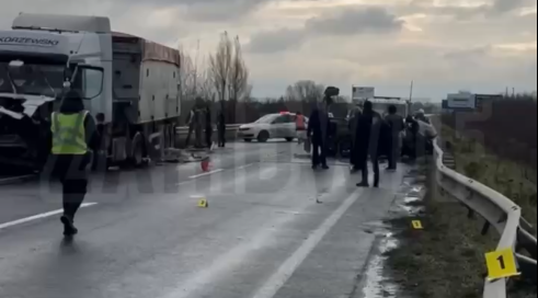 У важкій ДТП на об’їзній дорозі загинули двоє військових львівської бригади