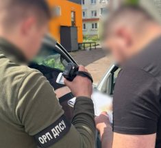 Мешканця Львівщини викрили на переправленні військовозобовʼязаних чоловіків до Польщі